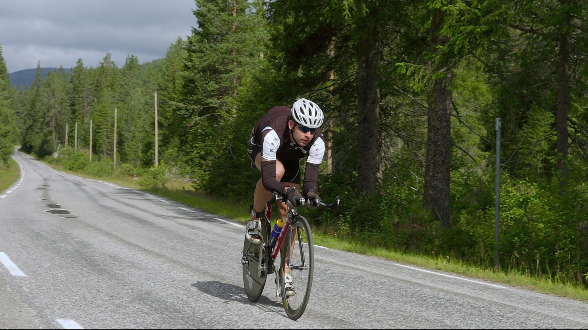 开云入口-丹麦胜券在握！瑞典队败下阵来，瑞典vs丹麦比分预测