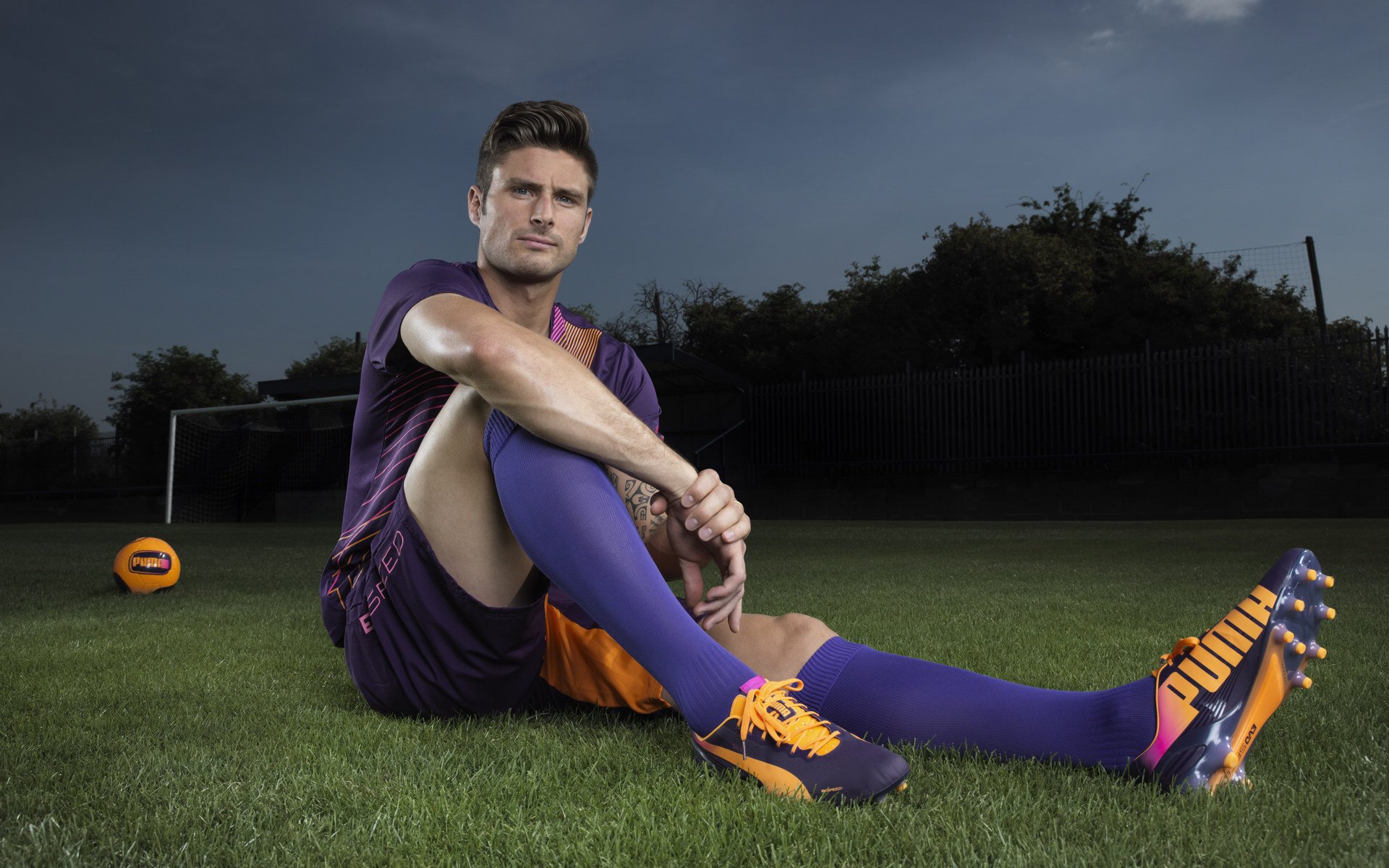 伯恩利定位球效率高,克拉文公园攻守兼备,克恩-里伯斯