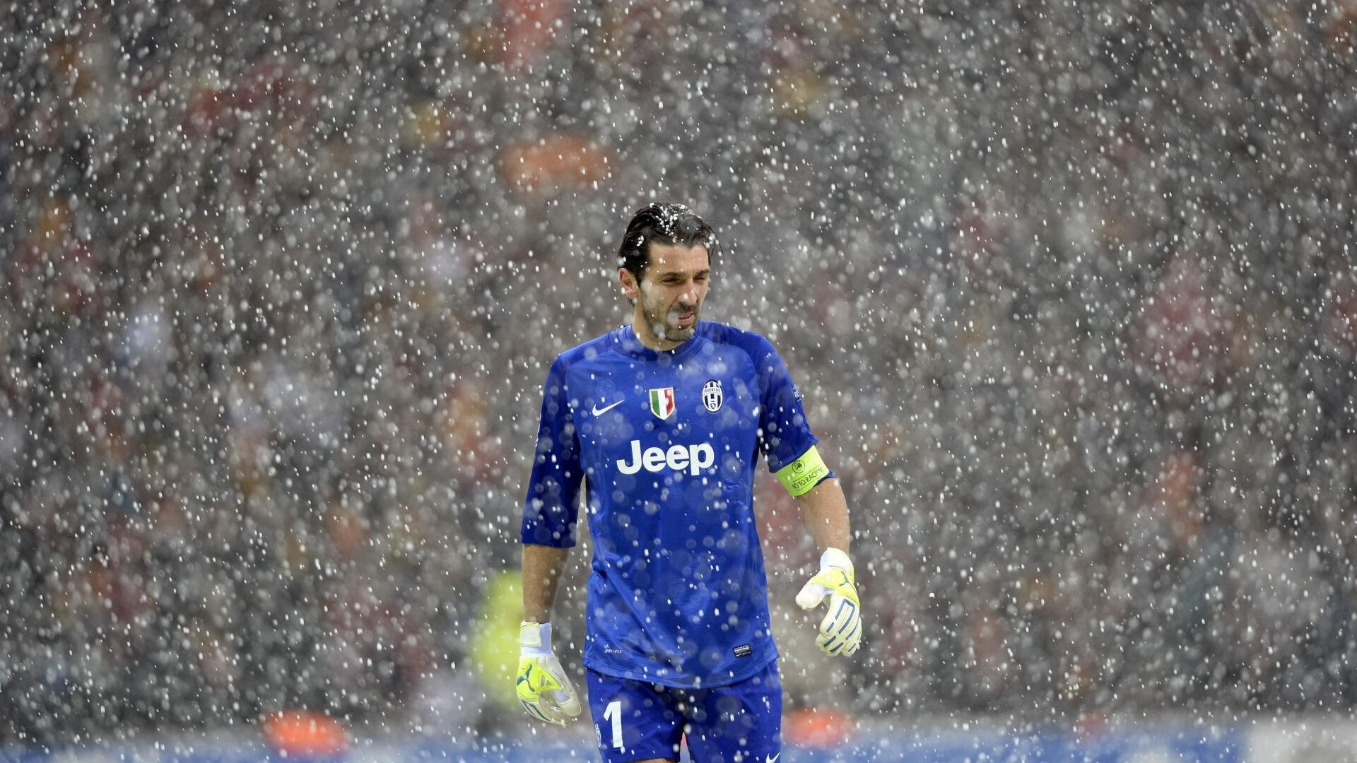 皇马坐稳西甲榜首,追赶者压力山大,时隔5年皇马重夺西甲冠军 浅谈皇马本赛季5大赢球关键